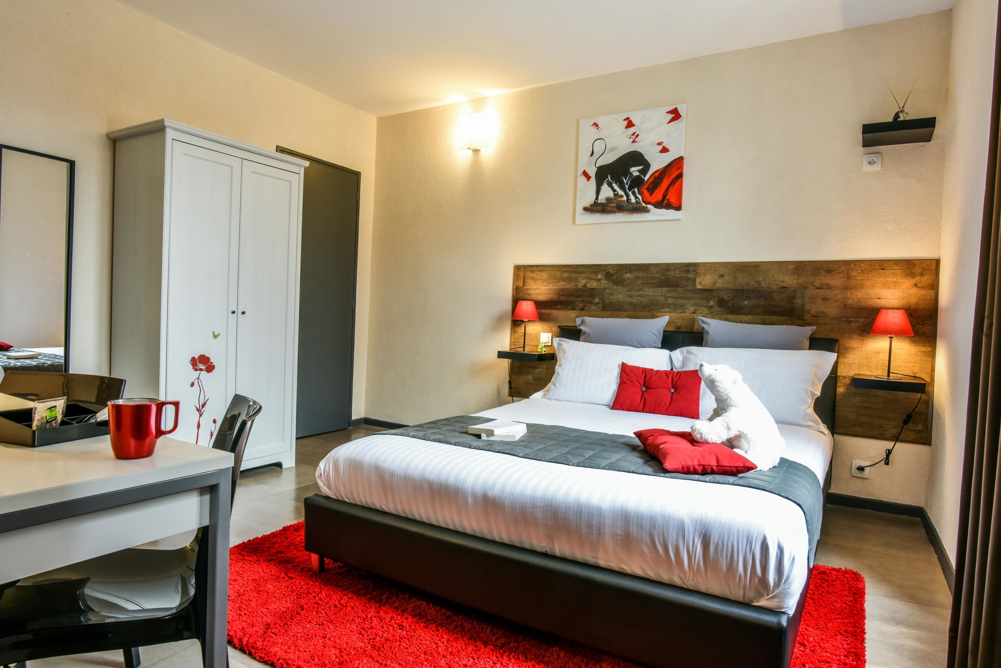 double room | desk, laptop workspace, free wifi, bed sheets