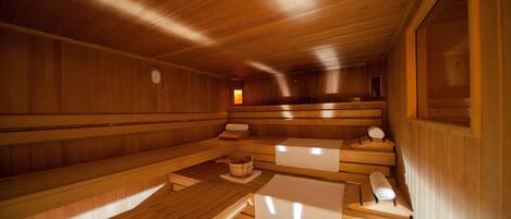 Sauna, massage/treatment rooms, massages