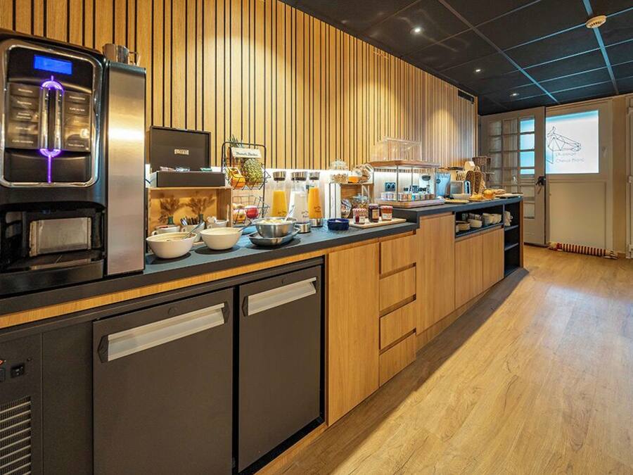 Kontinental frokost på hverdagene (EUR 10.50 per person)