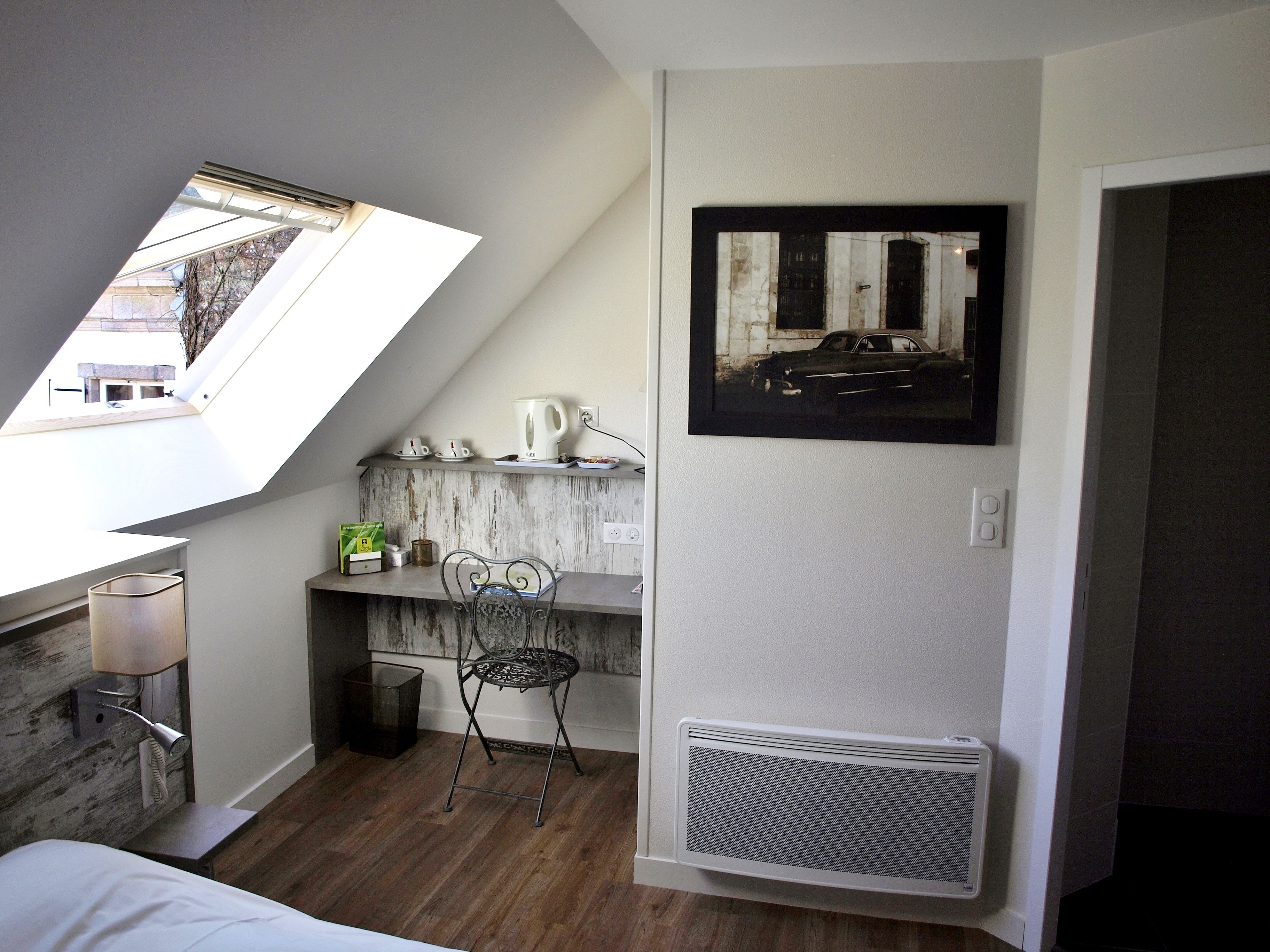 1 bedroom, premium bedding, desk, free wifi