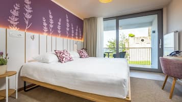 Standard Studio | In-room safe, desk, blackout drapes, free WiFi