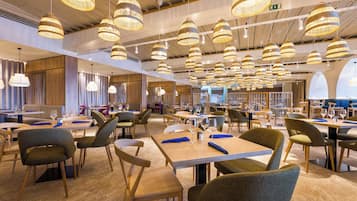 مطعم