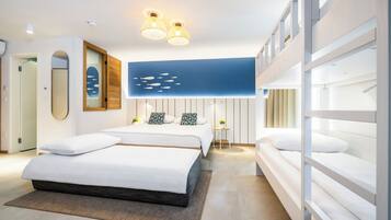 Standard Studio | In-room safe, desk, blackout curtains, free WiFi