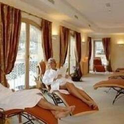 Sauna, hammam, hammam, soins corporels, massages aux pierres chaudes