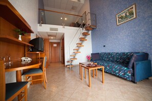 TV - Hotel Zlatni Lav (Cres)