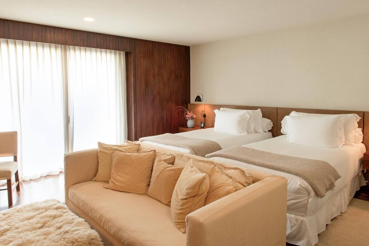 Egyptian cotton sheets, premium bedding, memory foam beds, minibar