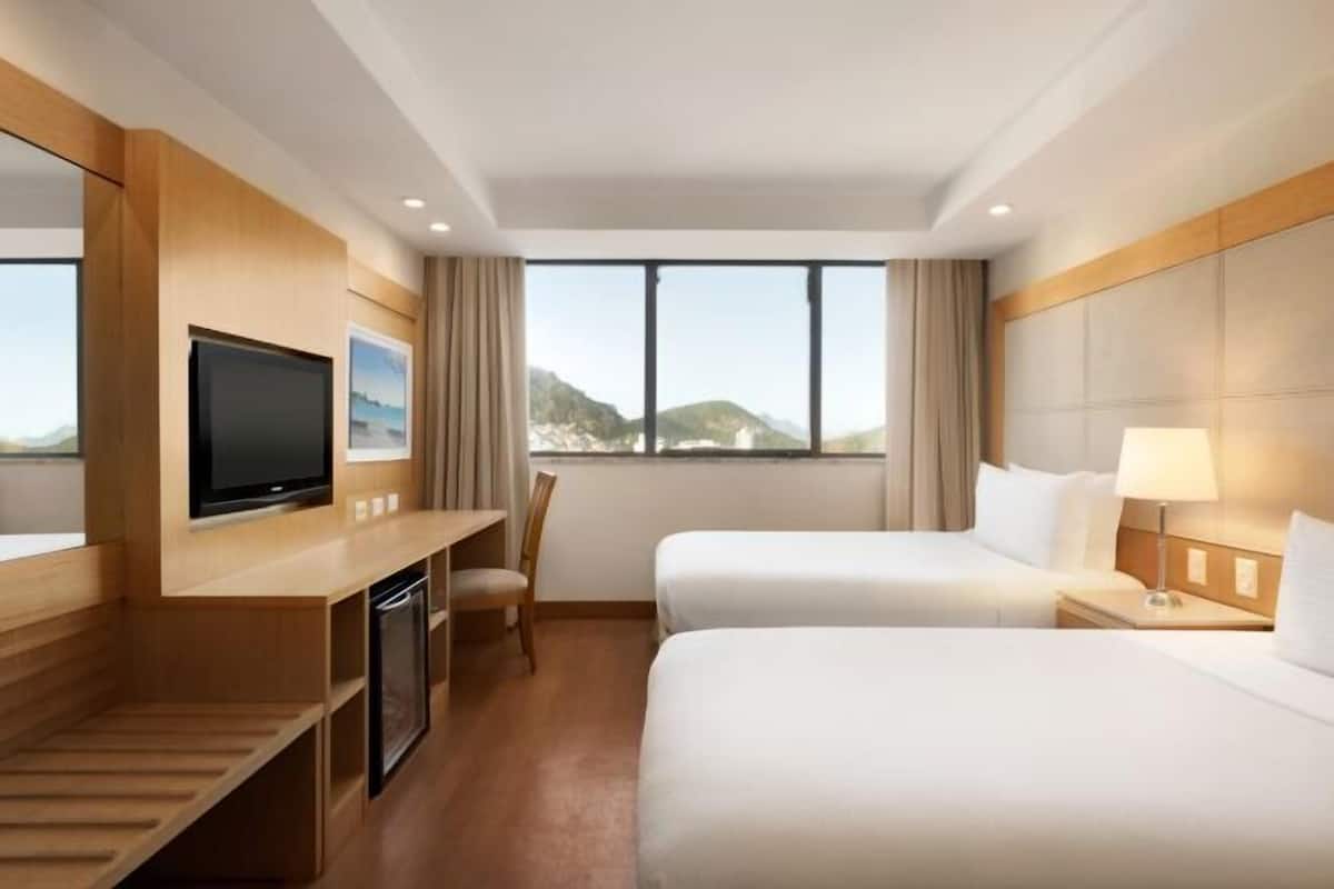 Hypo-allergenic bedding, minibar, in-room safe, individually decorated