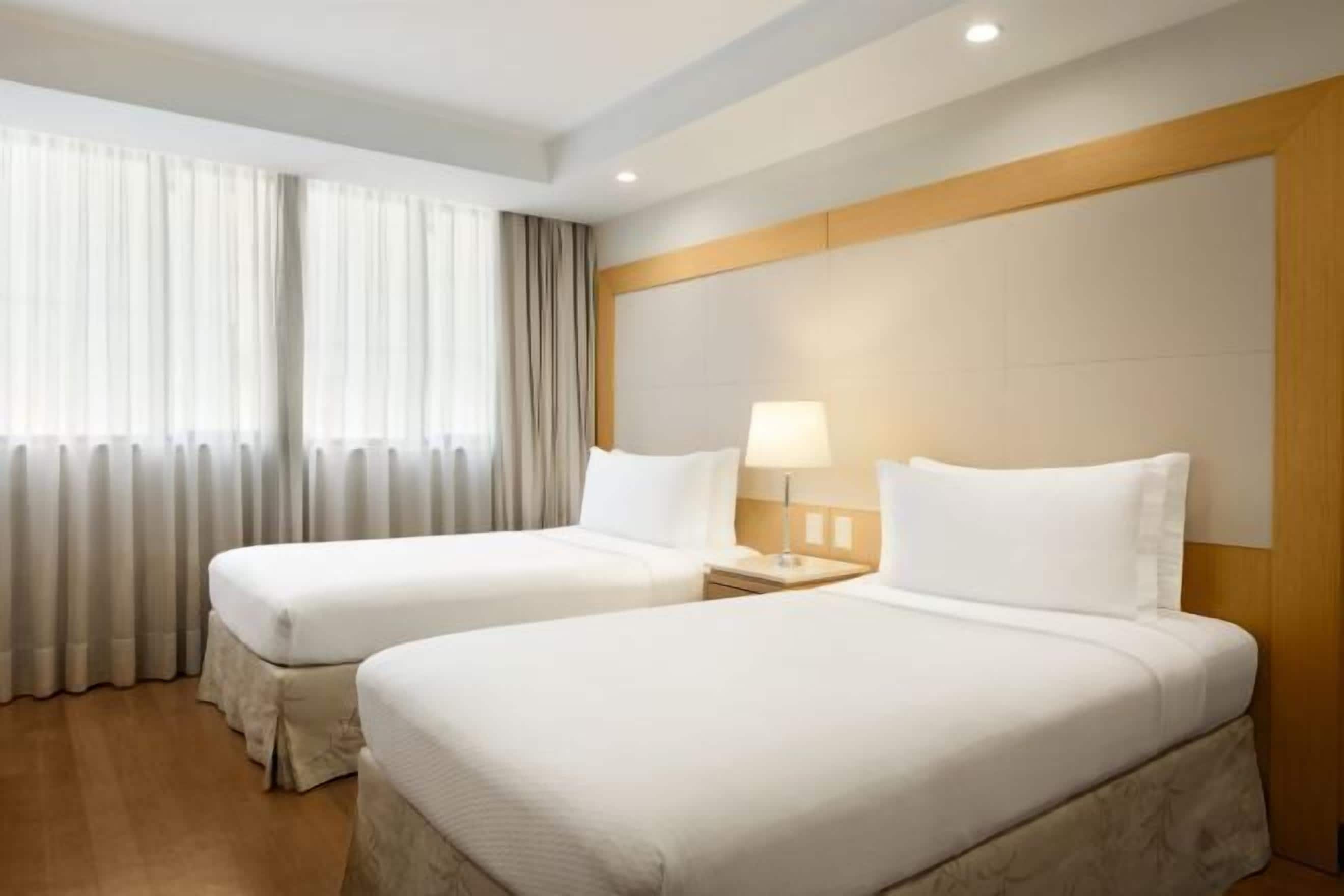 Hypo-allergenic bedding, minibar, in-room safe, individually decorated