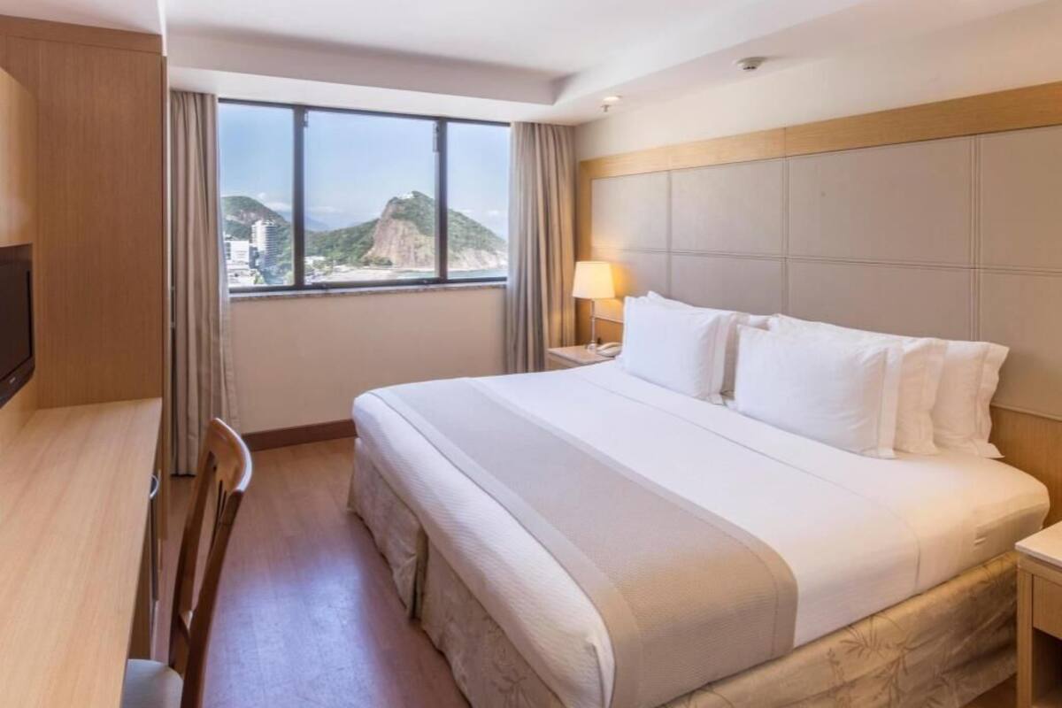 Literie hypoallergénique, minibar, coffres-forts dans les chambres