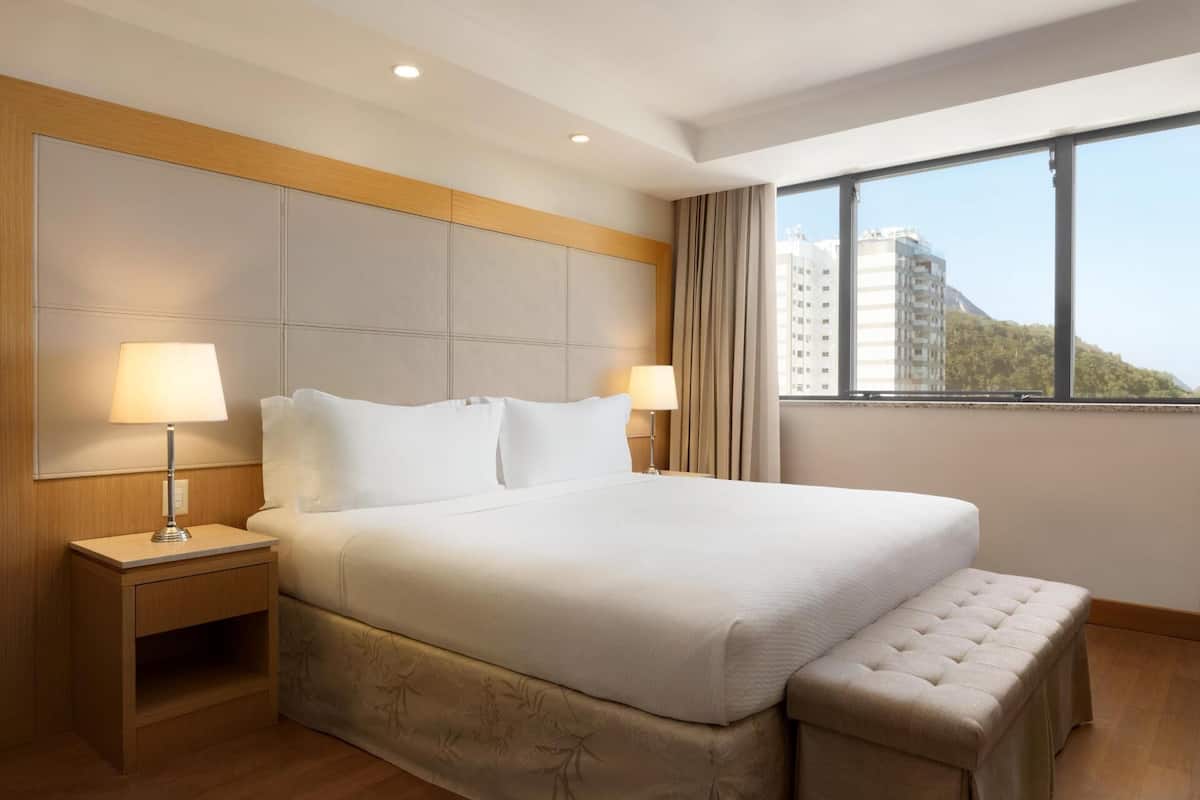 Ropa de cama hipoalergénica y minibar