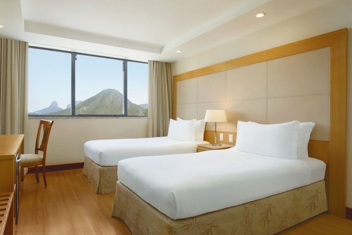 Hypo-allergenic bedding available, minibar, in-room safe, desk