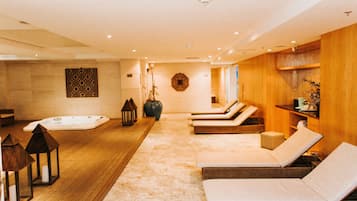 Vasca idromassaggio, trattamenti per il corpo, body wrap, scrub corpo