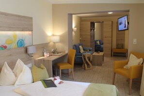 Literie hypoallergénique, coffres-forts dans les chambres, bureau