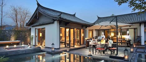 Deluxe Villa, 1 Bedroom | 1 bedroom, premium bedding, down comforters, minibar