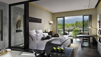 1 bedroom, premium bedding, down duvets, minibar