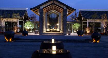 Pullman Lijiang Resort and Spa