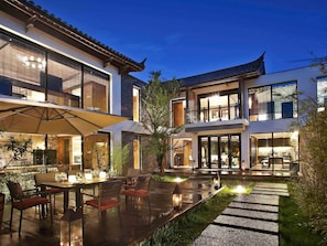 Villa Deluxe, 3 habitaciones | 1 habitación, ropa de cama de alta calidad, edredón y minibar