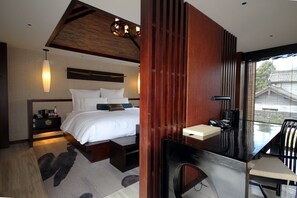 1 bedroom, premium bedding, down duvets, minibar - Pullman Lijiang Resort and Spa (Lijiang)