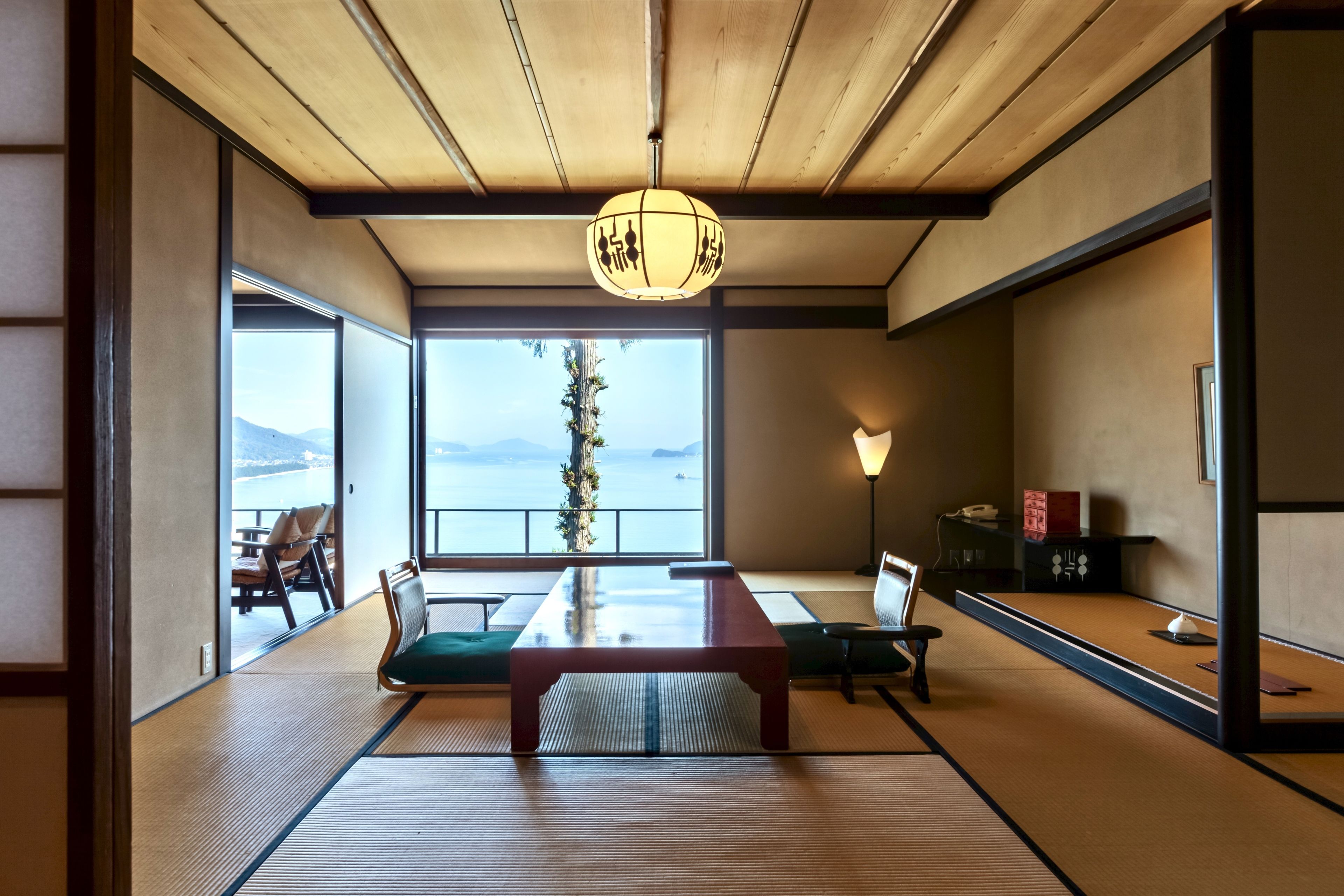 Deluxe Japanese Style Room | Premium bedding, in-room safe, alarm clocks, bed sheets