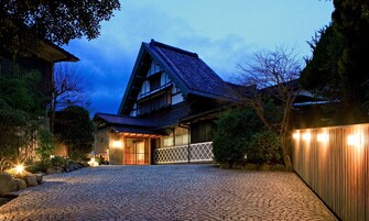 Fachada del alojamiento - Noche