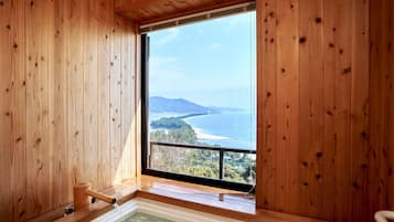 Superior Japanese Style Room | Bathroom | Separate tub and shower, free toiletries, hair dryer, slippers