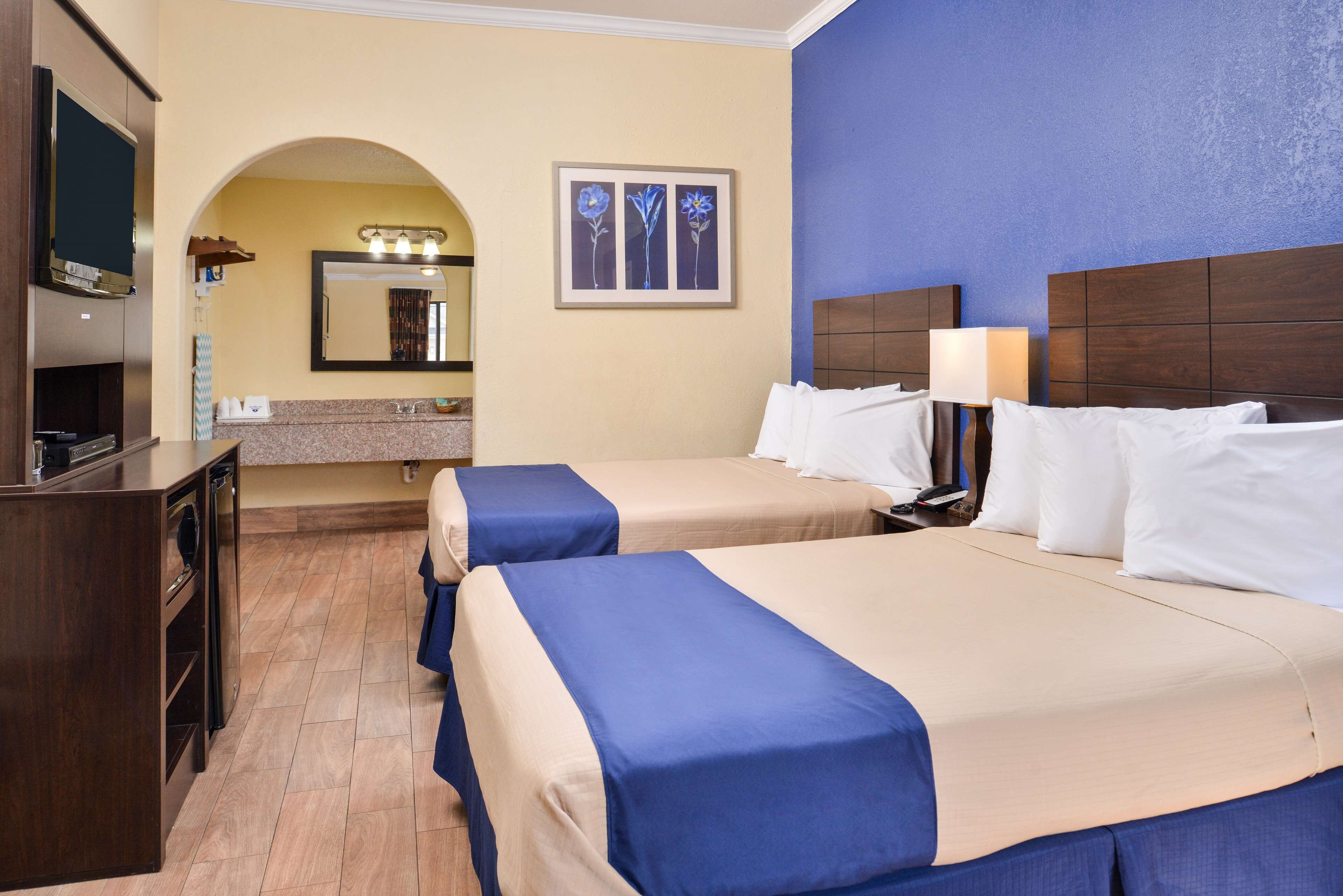 Photo - Americas Best Value Inn Medical Center Downtown