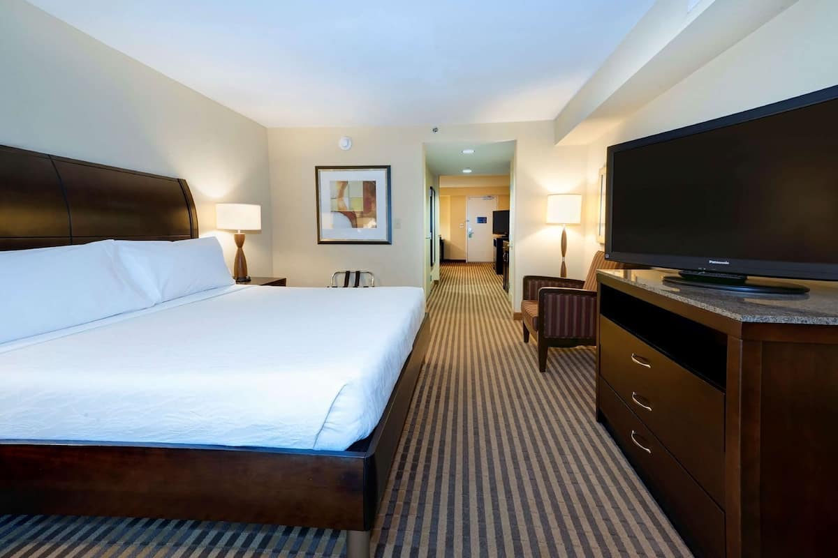 Premium bedding, Select Comfort beds, in-room safe, desk
