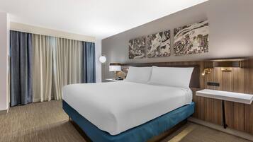 Junior Suite, 1 King Bed | Premium bedding, Select Comfort beds, in-room safe, desk