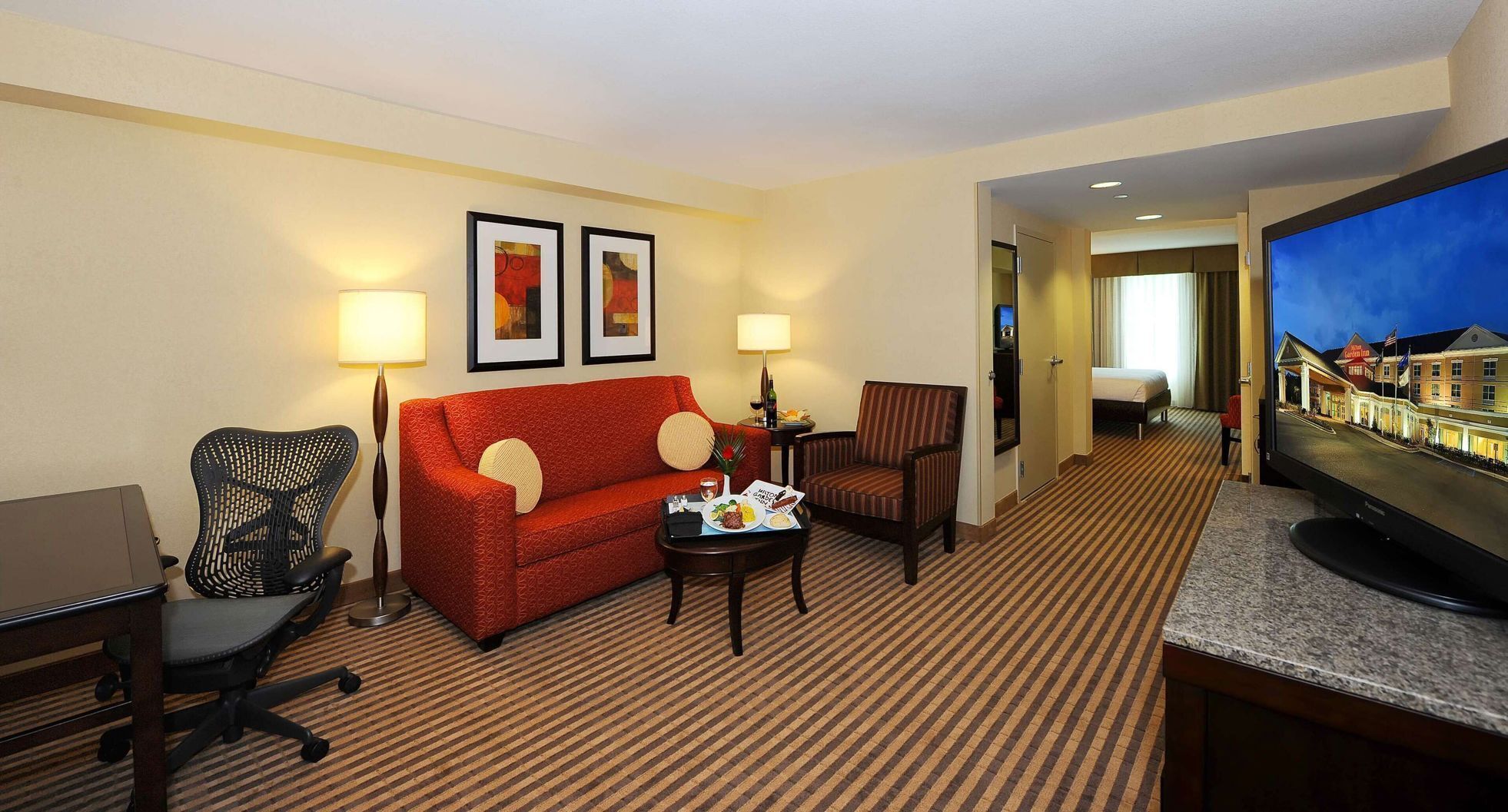 Living area | 42-inch LCD TV with cable channels, TV