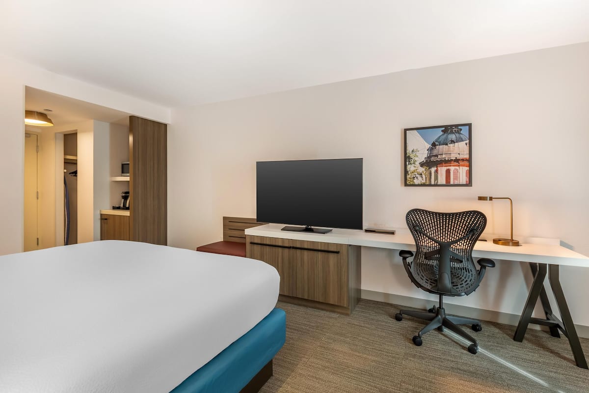 Premium bedding, Select Comfort beds, in-room safe, desk