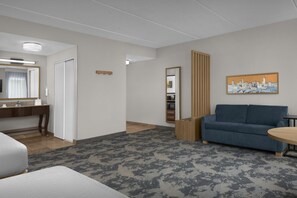 Studio Suite, 2 Queen Beds | Living area | 37-inch LCD TV with cable channels, TV - Hampton Inn & Suites Huntersville (Huntersville)