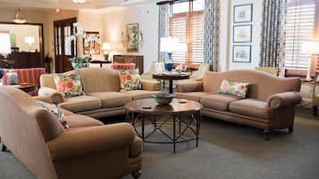 Sala de estar en el lobby