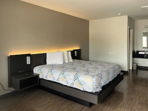 Free WiFi, bed sheets
