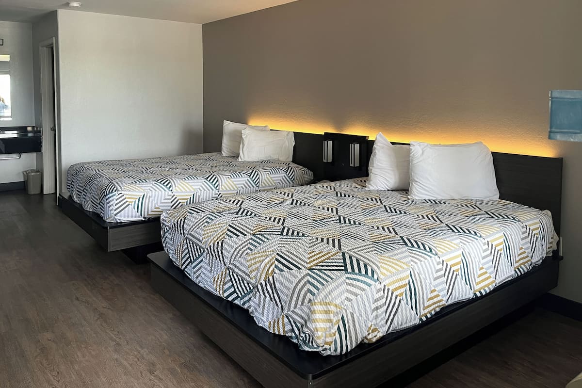 Free WiFi, bed sheets