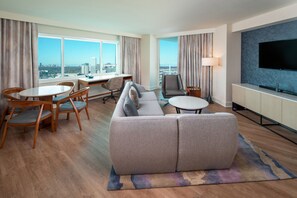 Executive Suite, 1 King Bed, Balcony (SW-M) | Living area | 37-inch LCD TV with cable channels, TV - The Westin Houston, Memorial City (Houston)