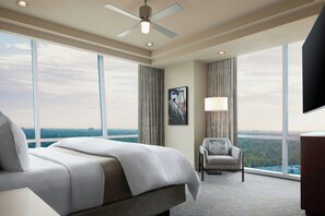 1 bedroom, premium bedding, minibar, in-room safe