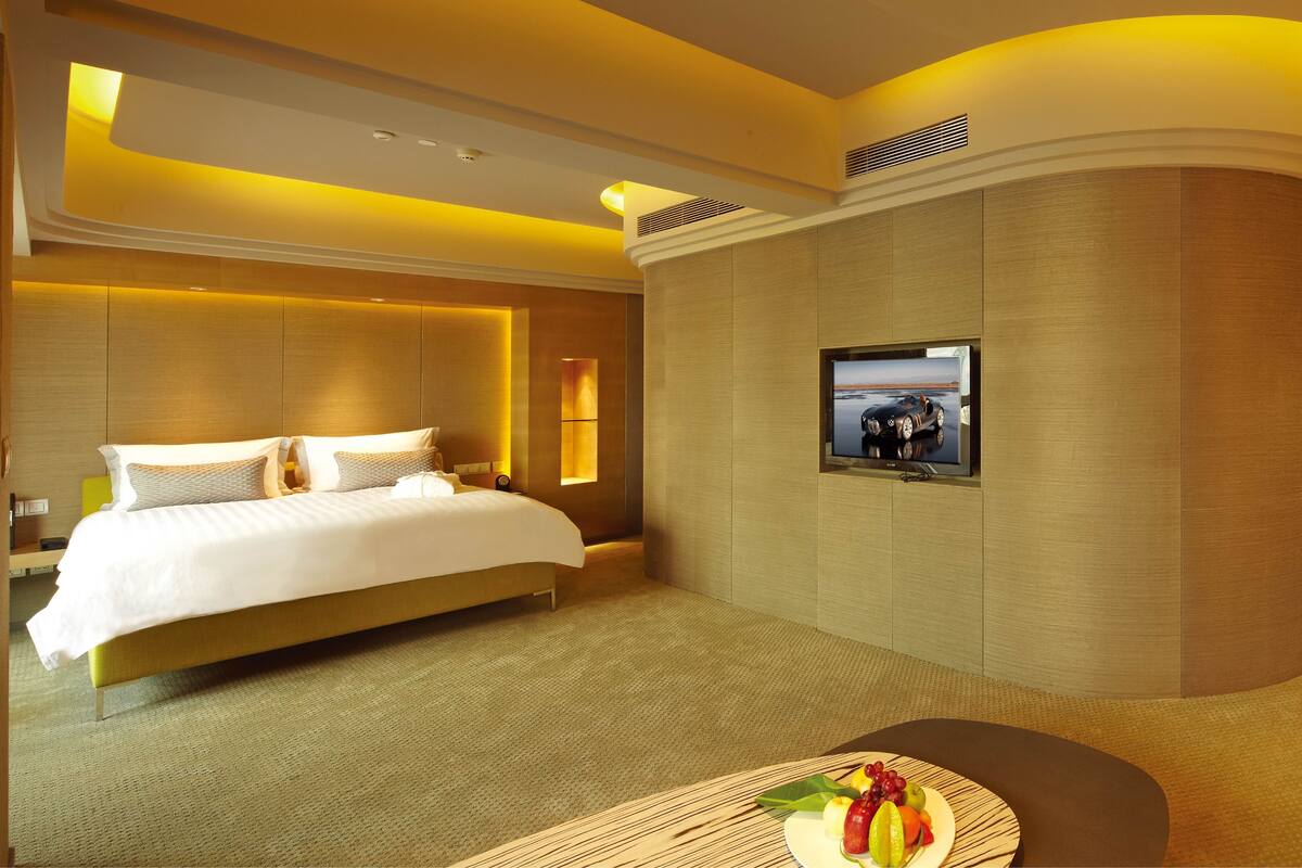 Minibar, cunas gratuitas, camas plegables/adicionales y wifi gratis 