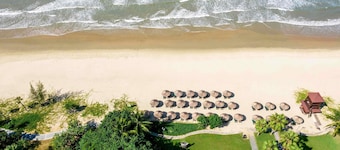 Pullman Oceanview Sanya Bay Resort & Spa