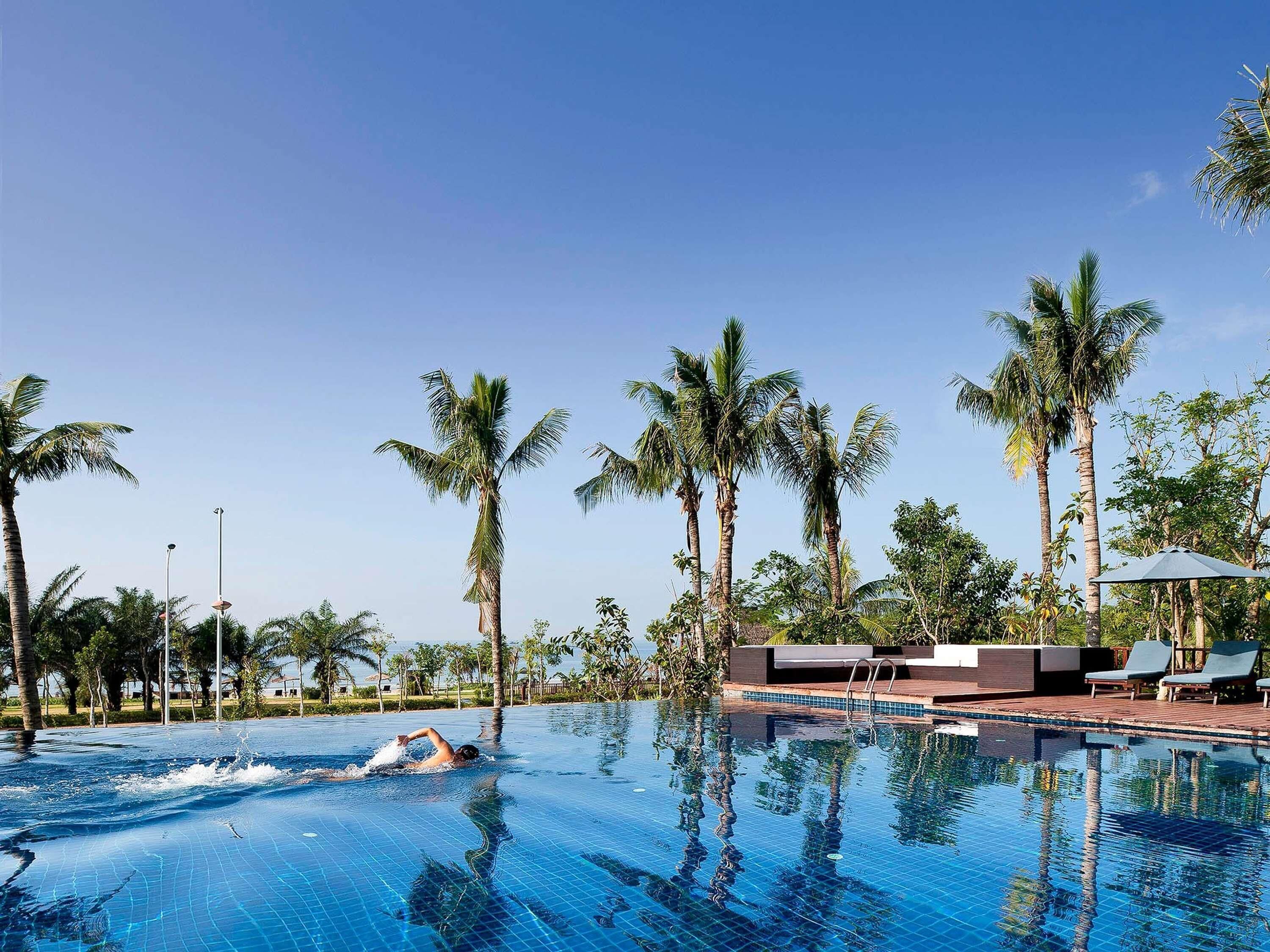 4 piscinas externas, barracas de cortesia