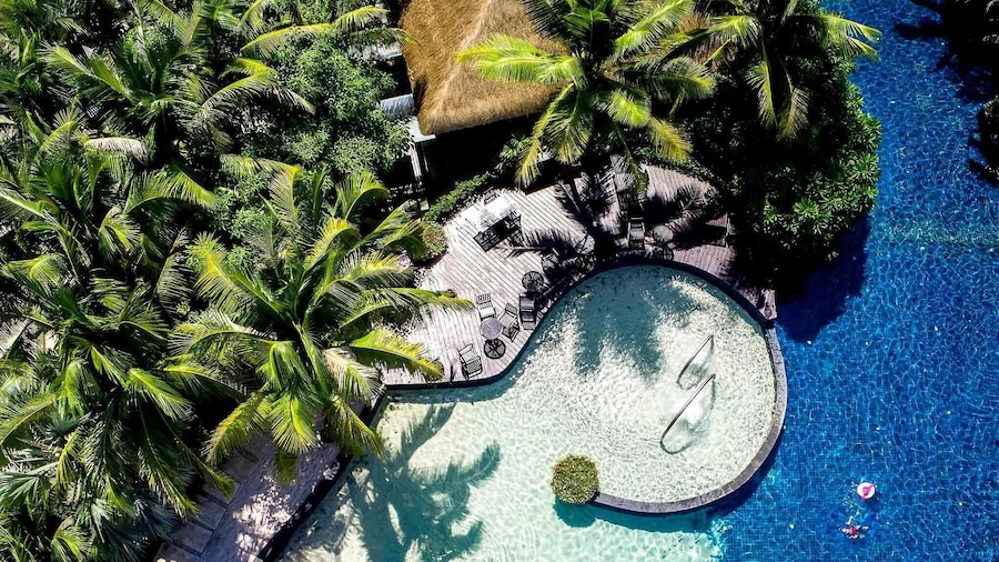 Pullman Oceanview Sanya Bay Resort & Spa