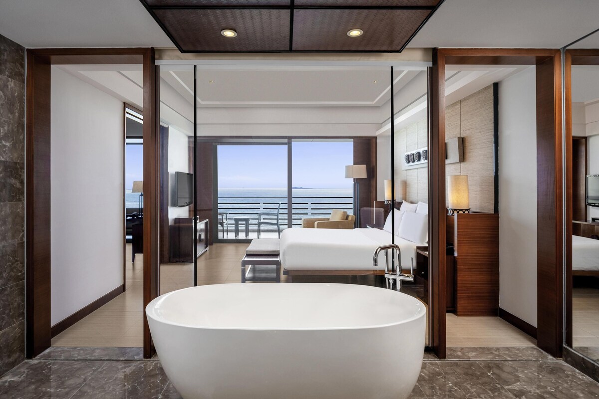 Suite – executive, 1 kingsize-seng | Sengetøy av topp kvalitet, minibar, safe på rommet og skrivebord