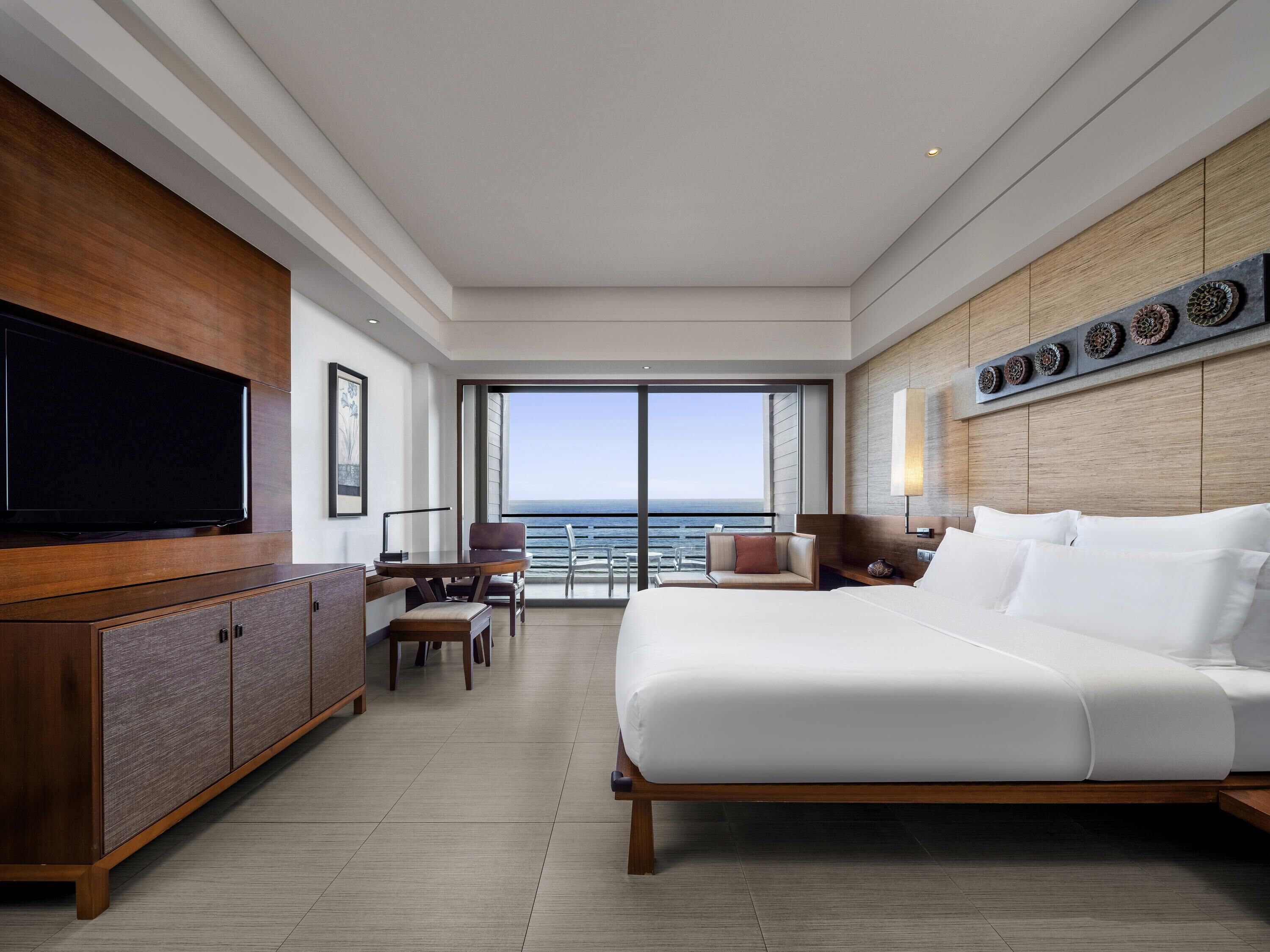 Premium bedding, minibar, in-room safe, desk