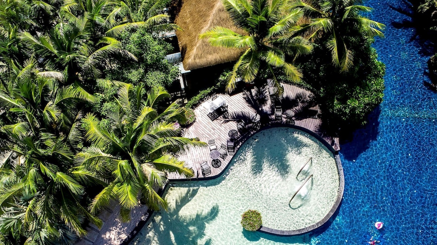 Pullman Oceanview Sanya Bay Resort & Spa