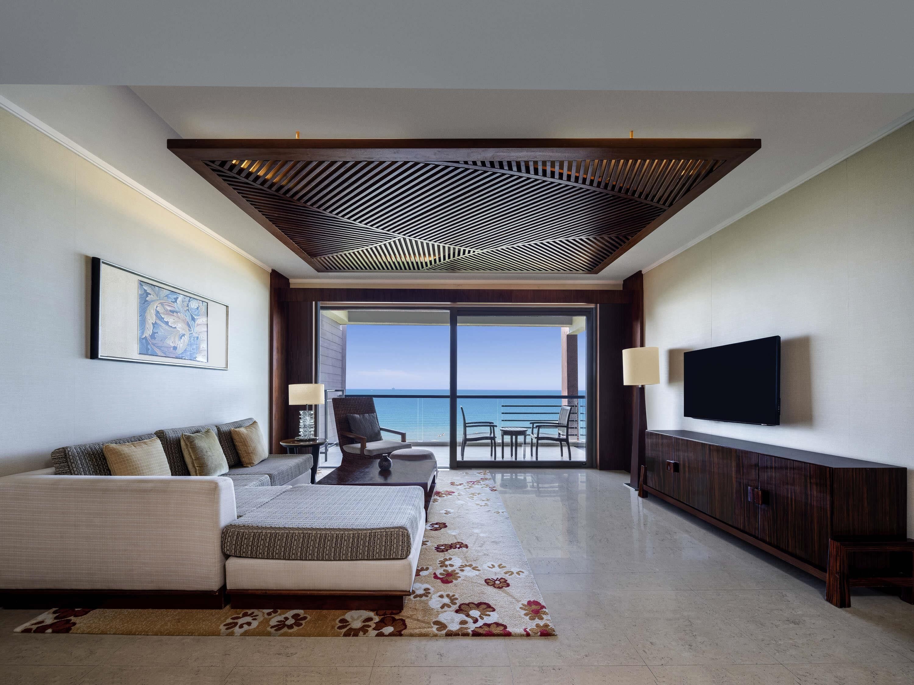 Deluxe Suite, 1 Bedroom, Kitchen, Ocean View | Premium bedding, minibar, in-room safe, desk