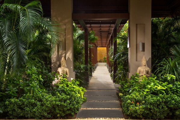 Villa, 3 Bedrooms, Kitchen, Garden View | 1 bedroom, premium bedding, minibar, in-room safe