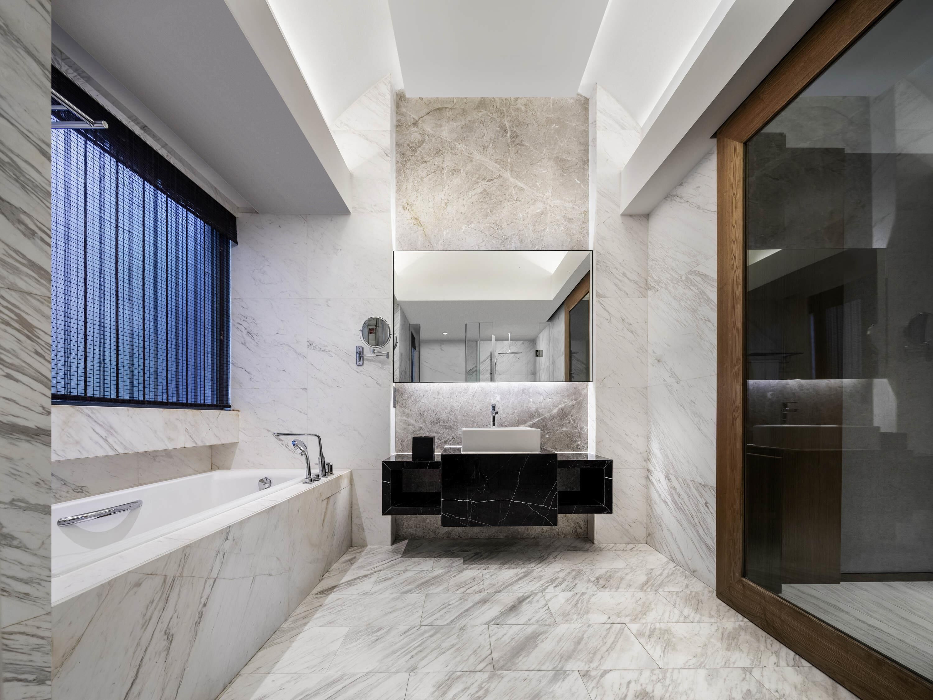 Ropa de cama de alta calidad y minibar 