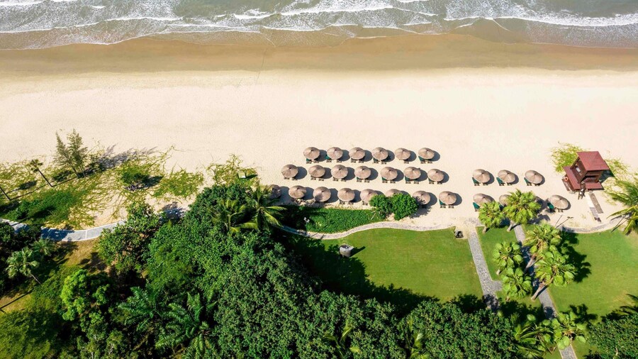 Pullman Oceanview Sanya Bay Resort & Spa