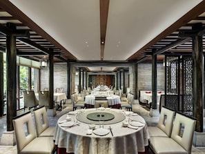 2 restaurants servant le petit déjeuner