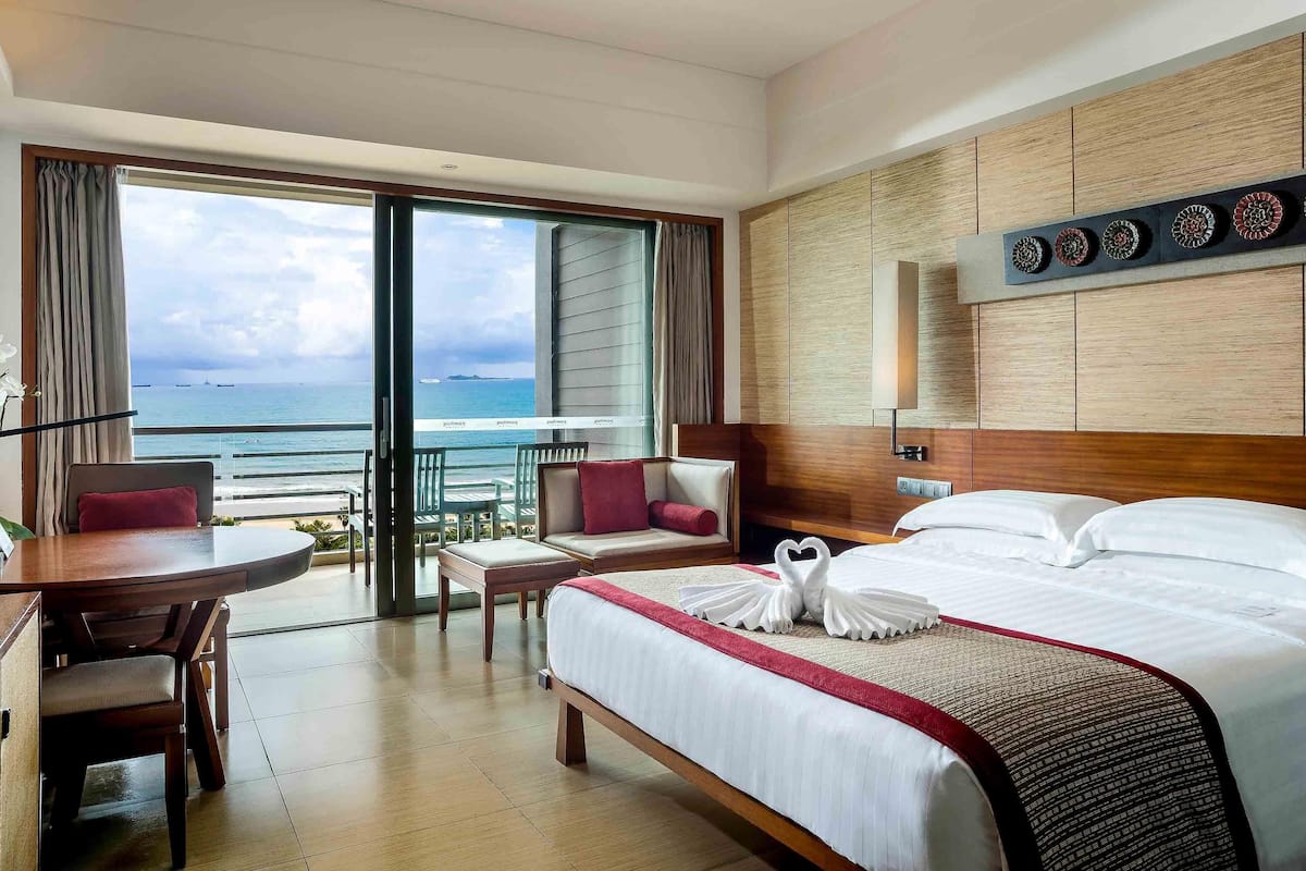 Chambre Majestueuse, 1 trÚs grand lit, accÚs au salon club, vue océan (Executive)