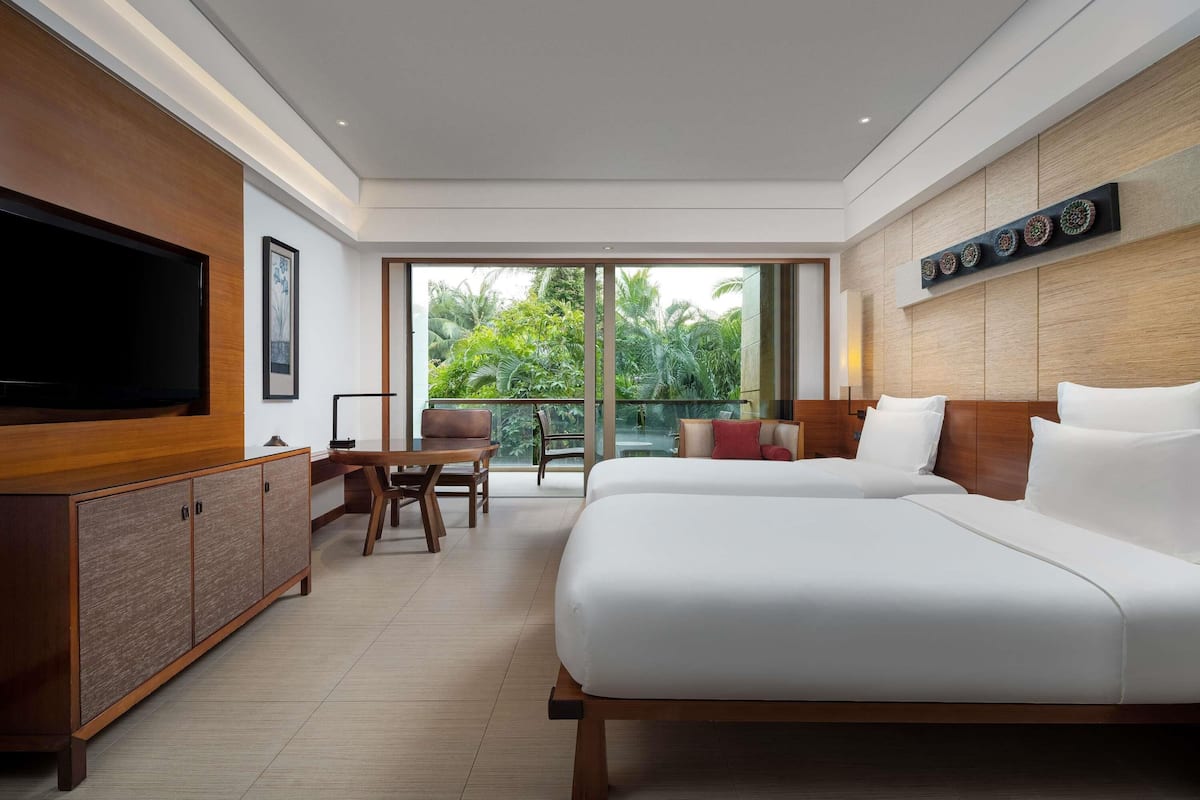 1 bedroom, premium bedding, minibar, in-room safe